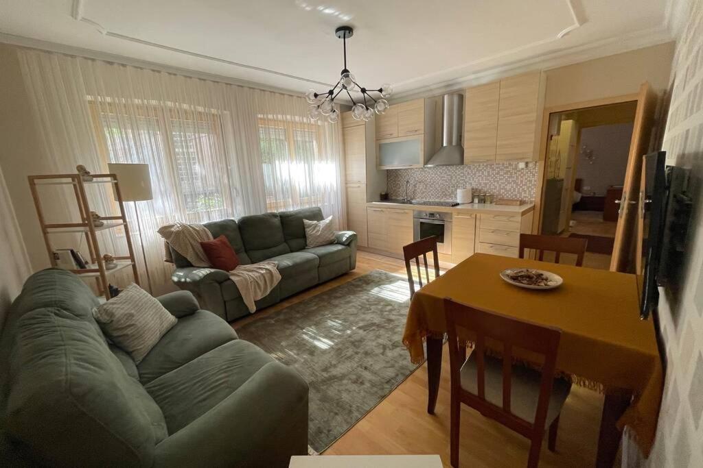 Cozy Apartment In The Old Center Of Prishtina Pristina Exteriör bild